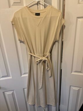 Who What Wear Cream Tie-Waist Midi Dress